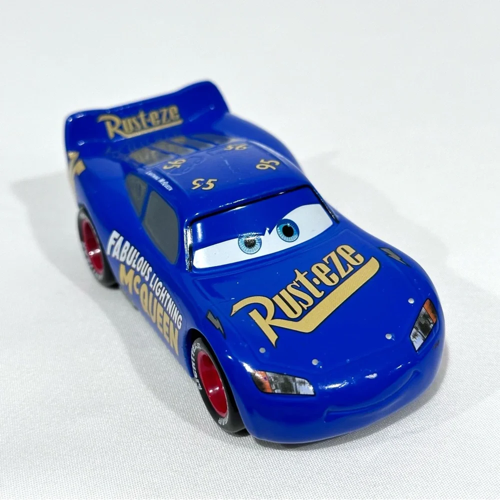 Disney Store Cars 1:43 Deluxe Fabulous Lightning McQueen Die-cast
